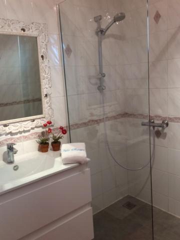 Villa Soraya , Quiet Location With Big Garden Near Beach And Old Town Of Nice Eksteriør billede